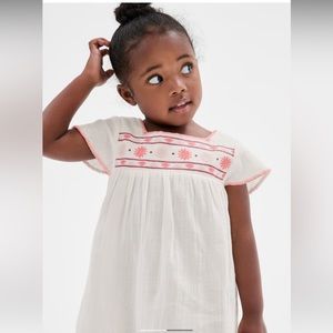 NEW TAGS ON babyGap Gauze Embroidered Dress